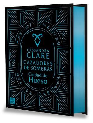 CIUDAD DE HUESO. CAZADORES DE SOMBRAS 1. EDICIÓN ESPECIAL | 9788408289739 | CLARE, CASSANDRA | Llibreria L'Illa - Llibreria Online de Mollet - Comprar llibres online